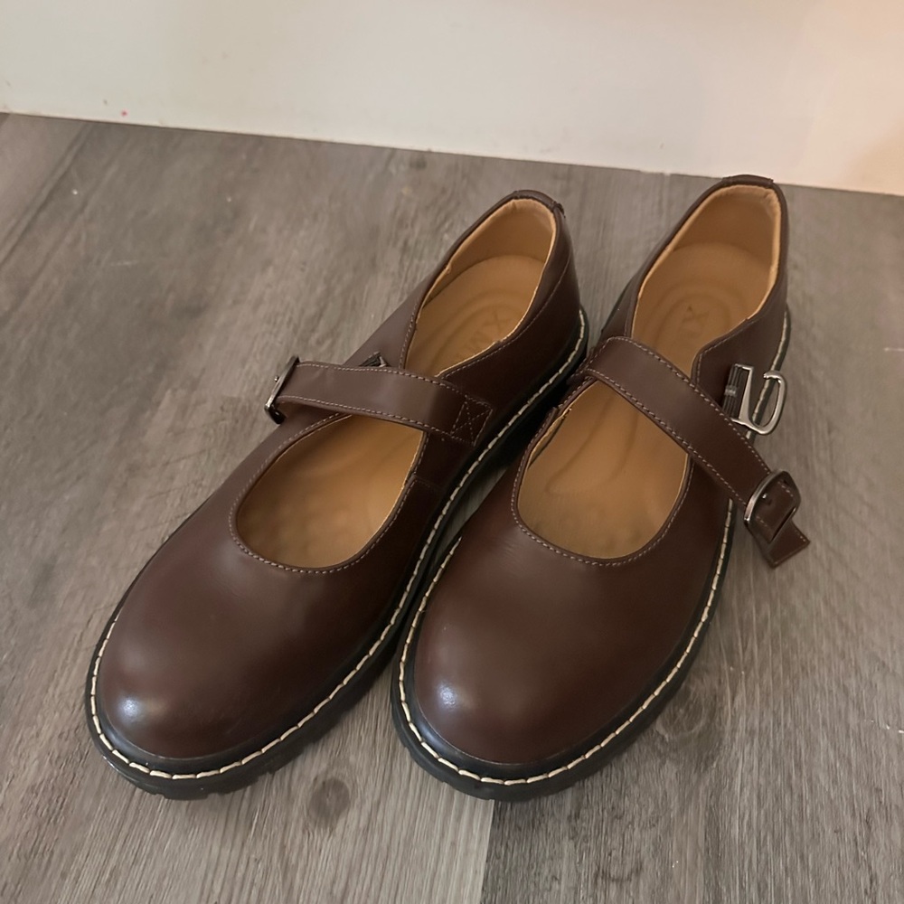 Classic Brown Mary Jane Shoes
